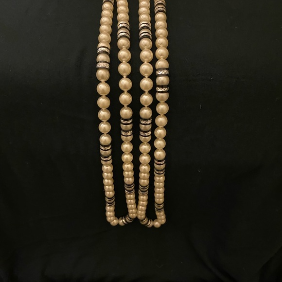 VINTAGE⚜️CLASSY Cultured Faux Pearl & Crystal Necklace - Picture 9 of 15